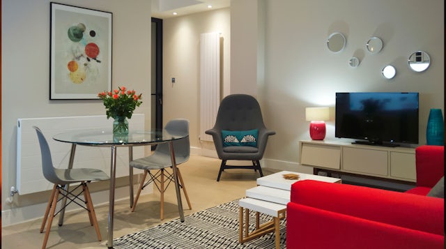 Perfect London home for your stay during the Hampton Court Flower Show, enjoy a luxurious apartment after a day spent out