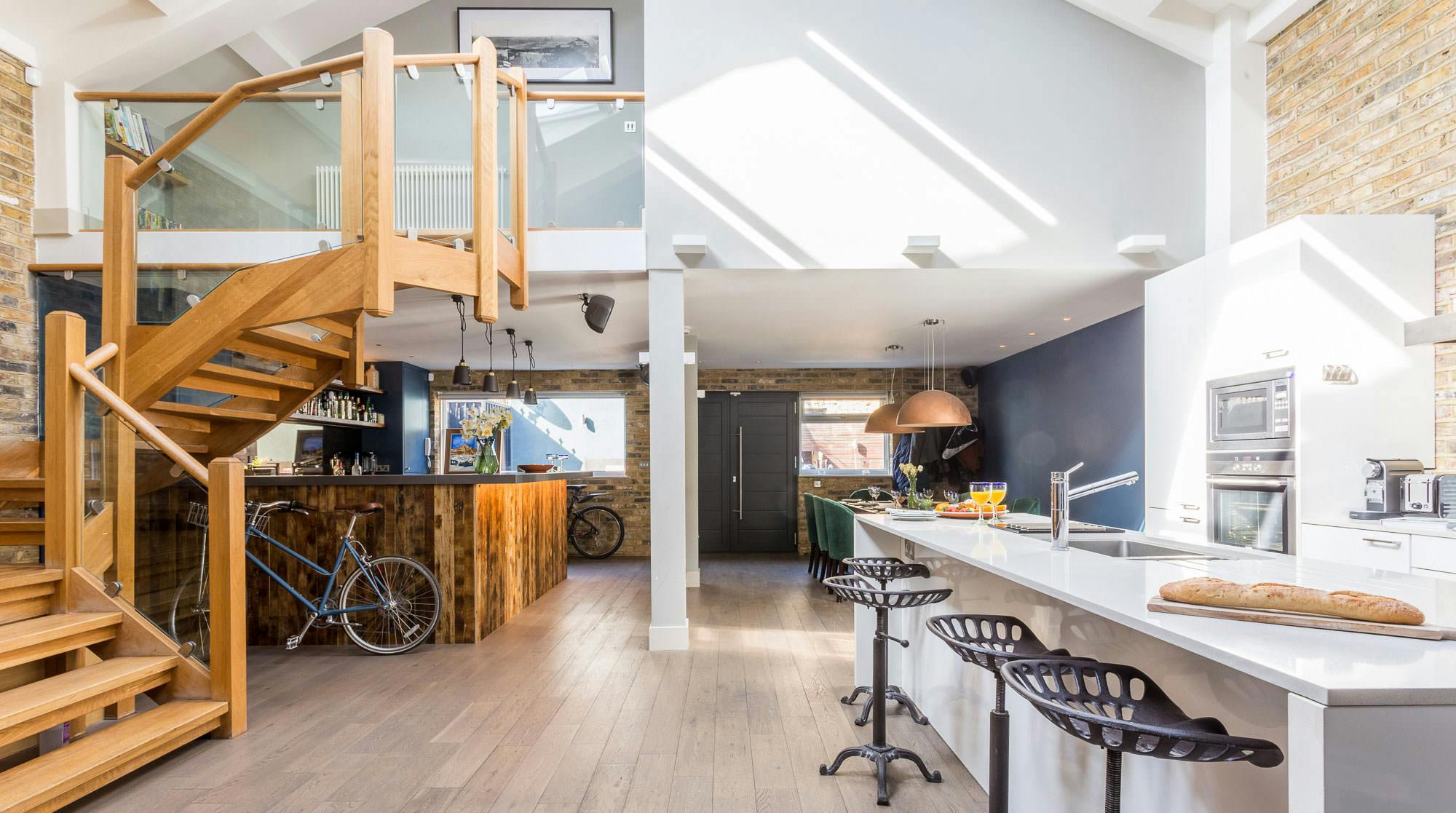 Best London Airbnbs An Insider S Guide The Plum One Of The Best London Airbnb Out There This House Is Made For Good Times