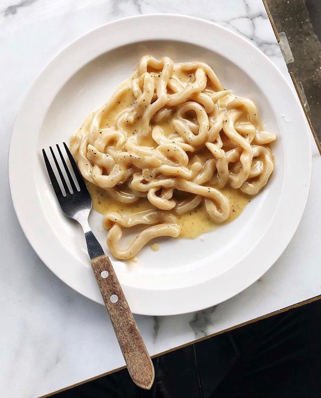 Plate of cacio e pepe at Padella @foodfeels