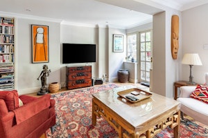 Courtyard in Chelsea image 4