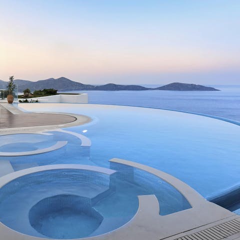 Float in the marvellous swimming pool or enjoy a soak in the Jacuzzi