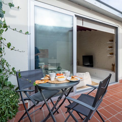 Wake up with a traditional Spanish breakfast on the terrace
