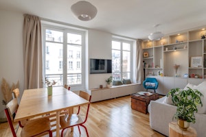 Parisian Glimmer image 9