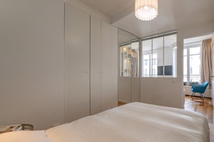 Parisian Glimmer image 3