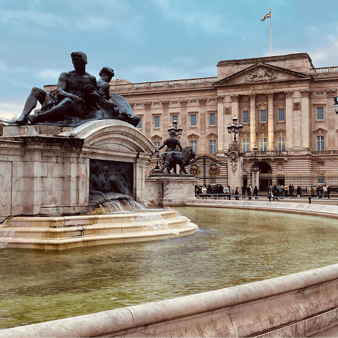 Make it a royally special day with a visit to Buckingham Palace, twenty minutes away on foot 