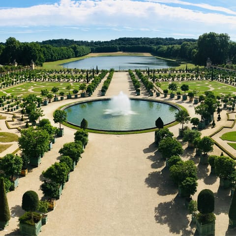 Explore the beauty of Versailles, reachable by car
