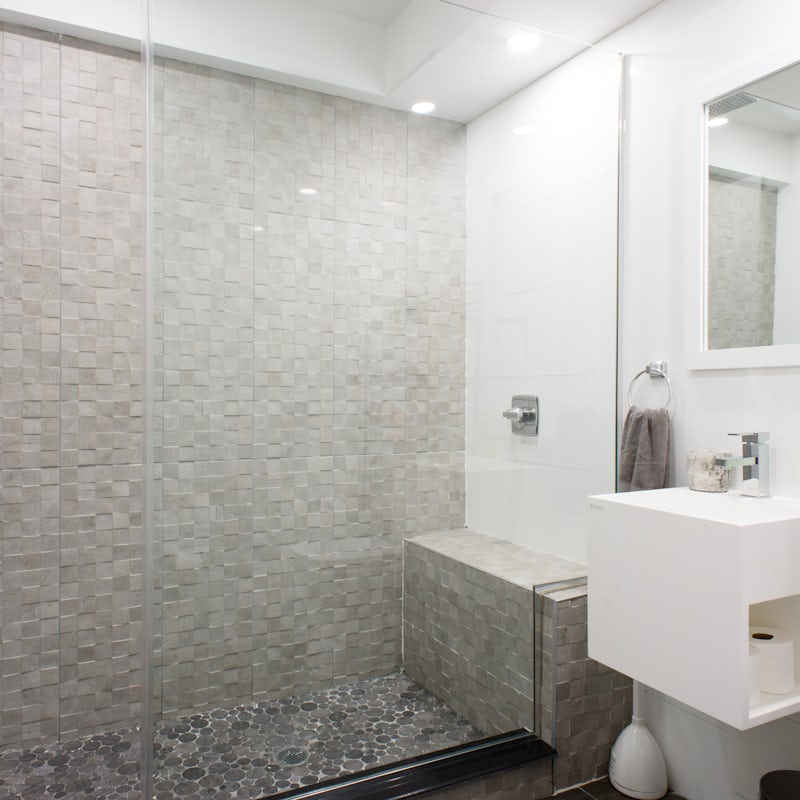 Get mornings off to a relaxing start with a soak in the luxuriously large shower