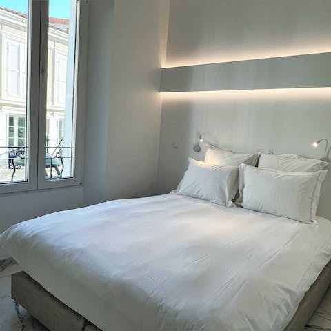 Wake up in the comfortable bedroom feeling rested and ready for another day of Cannes sightseeing