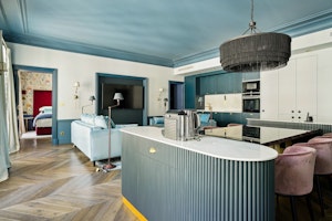 Parisian Luxury image 14