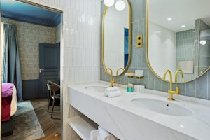 Parisian Luxury image 13
