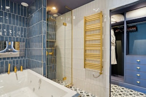 Parisian Luxury image 10