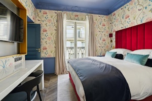 Parisian Luxury image 9