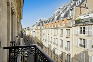 Parisian Luxury image 8