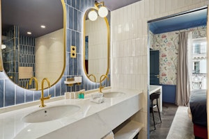 Parisian Luxury image 4