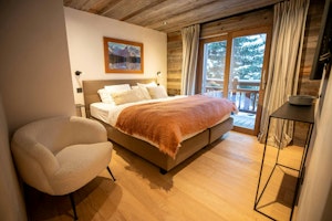 Trois Vallees at Dusk image 7