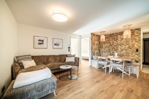 Les Houches Style image 1