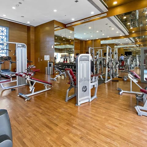 Have a good workout in the state-of-the-art communal gym 