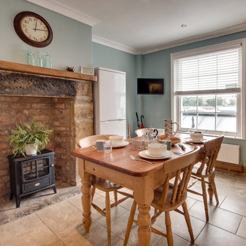 Fire up the electric stove for a cosy breakfast in the sunny dining nook