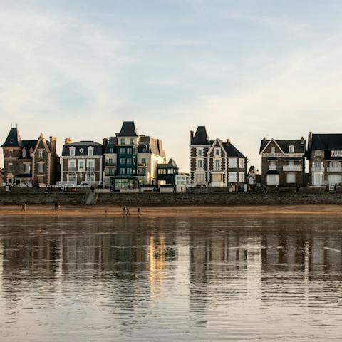 Sink your toes in the sand at nearby Plage des Bas Sablons