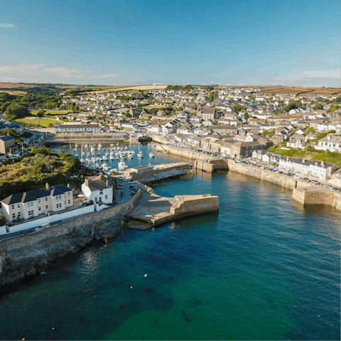 Enjoy the thriving food scene and seaside setting of picturesque Porthleven – the UK's most southerly working port is a little over ten minutes away