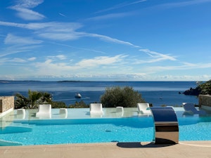Riviera Wonder image 13