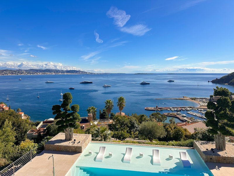 Riviera Wonder additional image