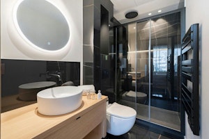 Ivory Promenade image 2