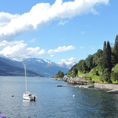Let your host organise a sunset boat tour of Lake Como