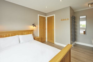 Cosy Coastal Cottage image 3