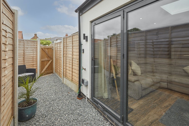 Cosy Coastal Cottage additional image