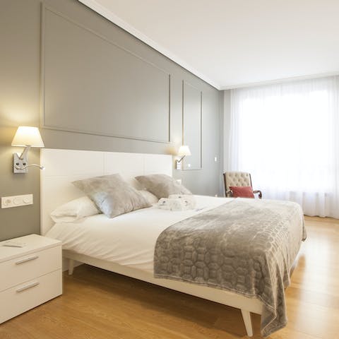 Indulge in a post-surf siesta in the comfortable bedrooms