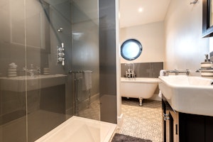 Sherwood House image 14