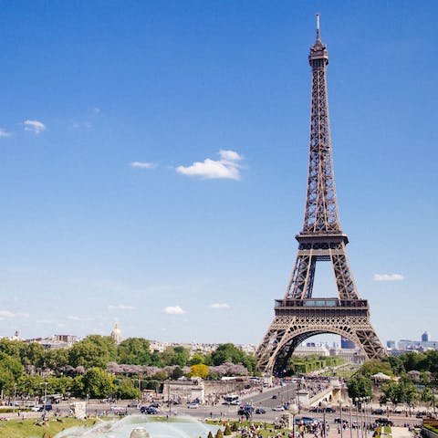 Stay just a fifteen-minute walk away from the Eiffel Tower