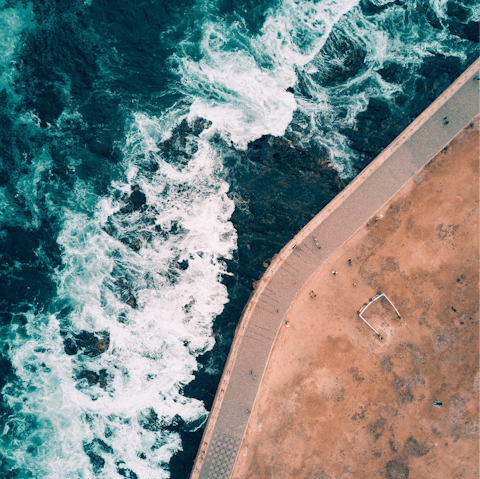 Stay close to picturesque Three Anchor Bay and the Sea Point Promenade 