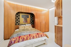Parisian Place image 8