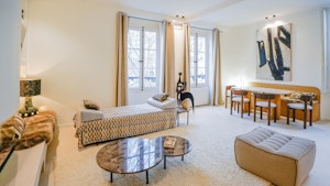 Parisian Place image 2