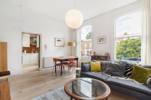 City Abode image 8