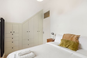 City Abode image 7