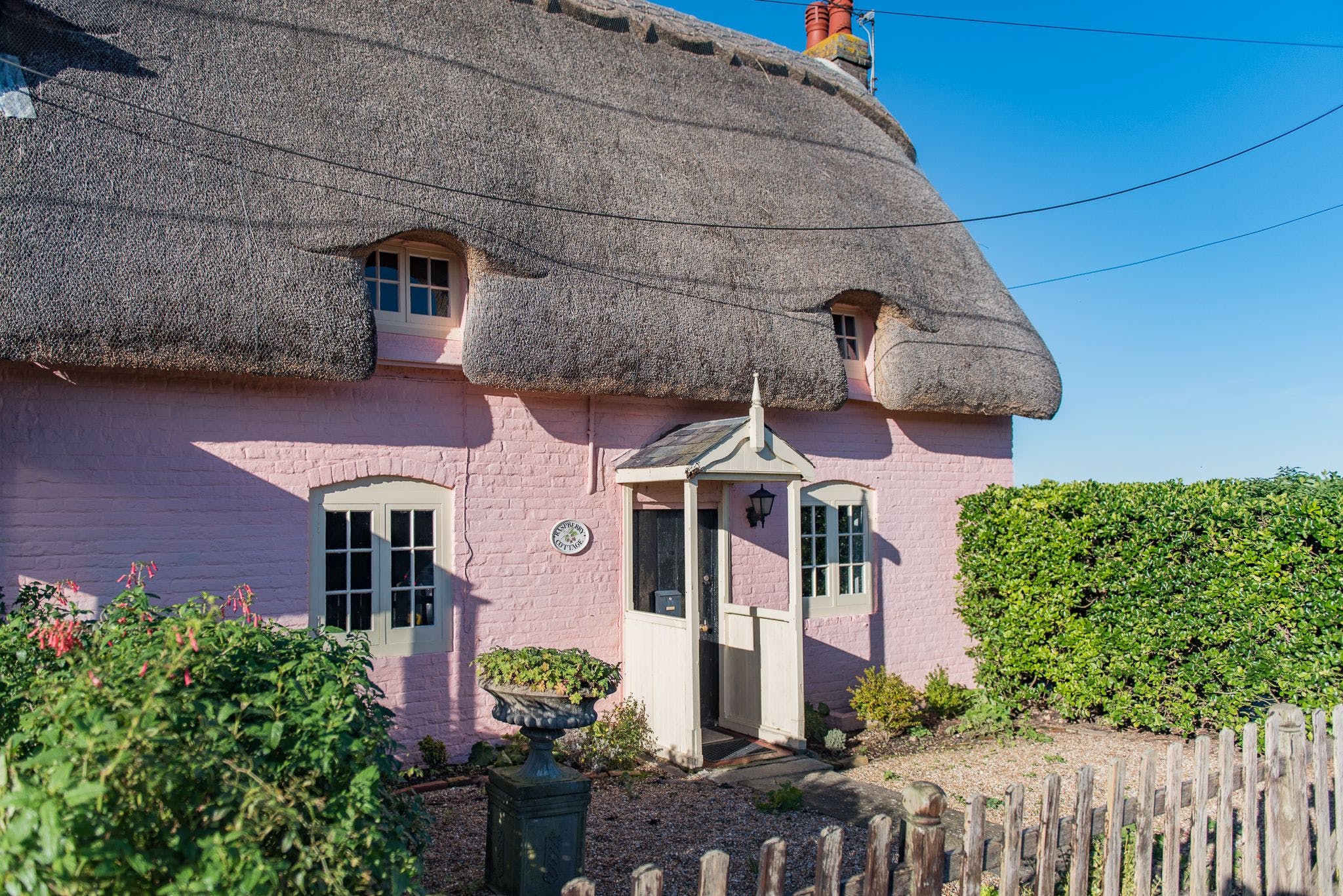 Raspberry Ripple Cottage, Kent, England Plum Guide