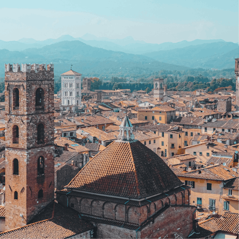 Spend a day sightseeing in Lucca – a short drive away