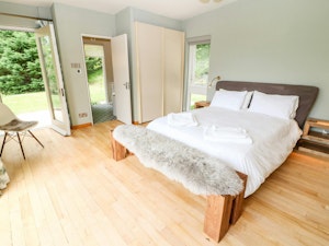 The Woodland Villa image 13