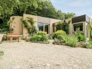 The Woodland Villa image 8