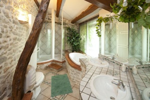 Chateau Chic image 6