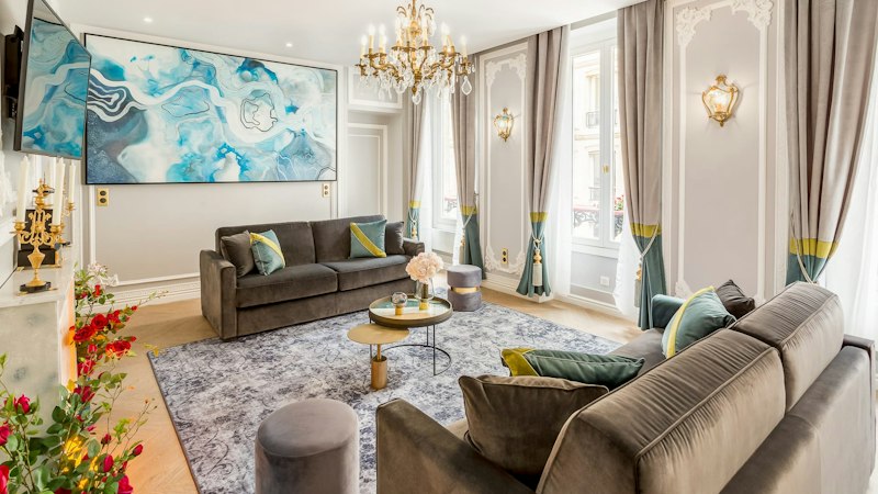 Parisian Treasure Trove main image