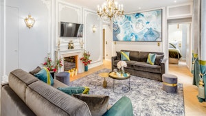 Parisian Treasure Trove image 14
