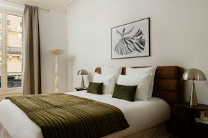 City of Romance image 9