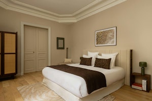 City of Romance image 7
