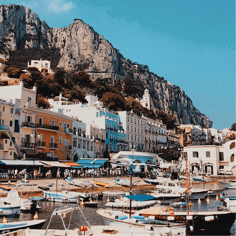 Savour leisurely strolls and drinks on the seafront in Capri