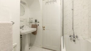 Regency Crescent image 10