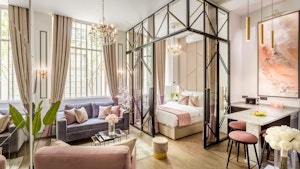 French & Chic image 1